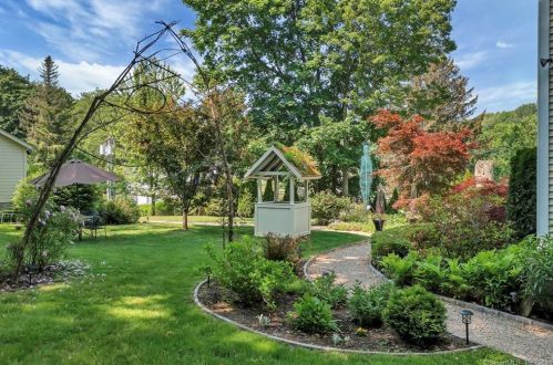 139 Church St, Seymour CT 06483-2503 exterior