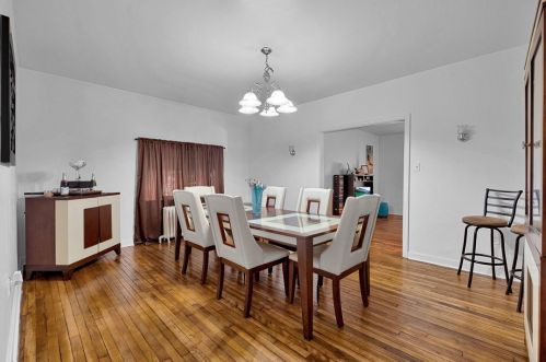 1614 Davis Ave, Pittsburgh PA 15212-1808 exterior