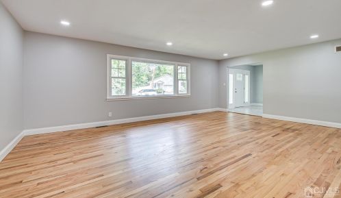 53 Fairmount Ave, Edison NJ  08820-2032 exterior