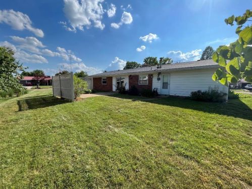 9424 Crestwood Mnr Dr, Saint Louis MO 63126-2805 exterior