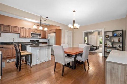 1150 Negley Ave, Pittsburgh PA 15217-1048 exterior