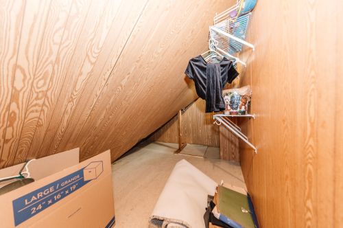 8930 Lincoln Ave, Milwaukee WI 53207-1711 exterior