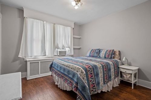 1129 Jancey St, Pittsburgh PA 15206-1326 exterior