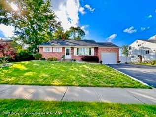 57 Eardley Rd, Edison NJ 08817-3030 exterior