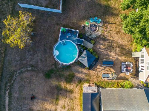 44 Main St, Newton NH 03858-3113 exterior