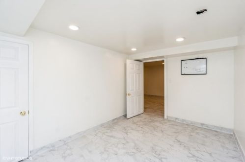 6300 Karlov Ave, Chicago IL 60652-3122 exterior