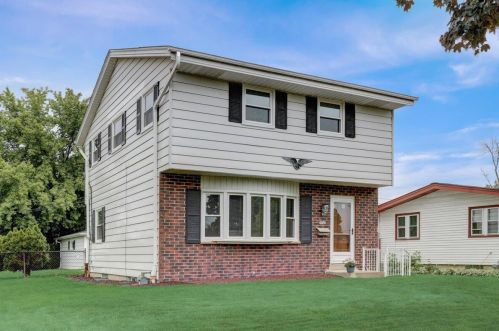 5826 14th St, Milwaukee WI 53221-5001 exterior