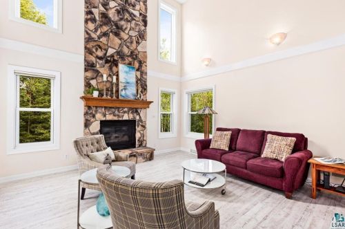 2112 Ponderosa Cir, Duluth MN 55811-1959 exterior