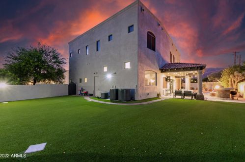 3675 59 Pl, Phoenix AZ 85018-3210 exterior