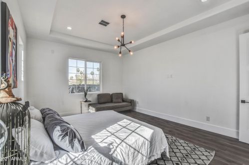 6434 12 St, Phoenix AZ 85086-4804 exterior