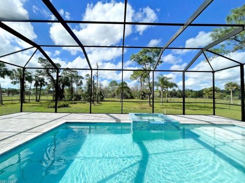 653 23 St, Naples FL 34117-1830 exterior