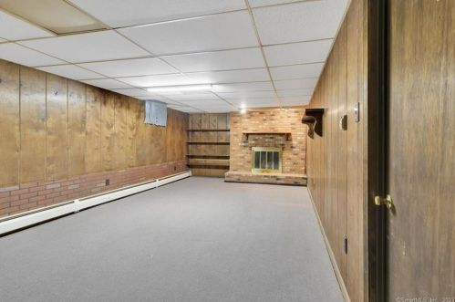 156 Avery St, Manchester CT 06042-1756 exterior