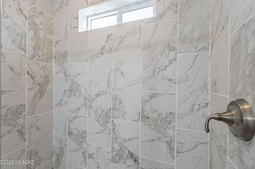 6520 Calle Herculo, Tucson AZ  85710-5620 exterior