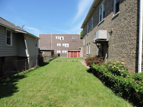 3200 Racine Ave, Chicago IL 60827-6402 exterior