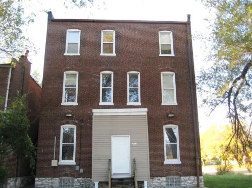 2923 Chippewa St, Saint Louis MO 63118-3639 exterior