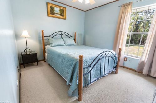 765 8 St, Naples FL 34120-0411 exterior