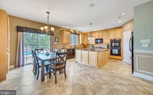 110 Pichelman Rd, Limerick PA 19468-2735 exterior