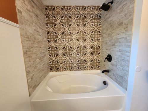 12 Edward Dr, Concord NH  03301-8626 exterior