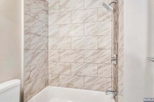 161 St, Union City NJ 07087-5439 exterior