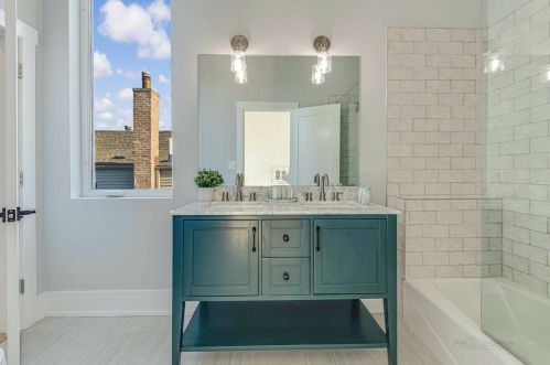 5307 Mcvicker Ave, Chicago IL 60630-1922 exterior