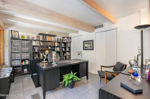 9320 Tropical Trl, Merritt Island FL 32952-5042 exterior