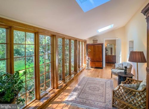 1936 Paper Mill Rd, Huntingdon Valley PA 19006-5814 exterior