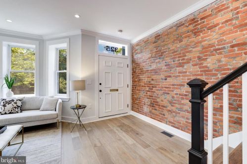 325 11th St, Washington DC  20002-6219 exterior