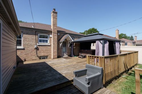 5319 Newland Ave, Chicago IL 60707-3334 exterior