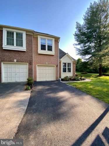 28 Park Vista Ct, Silver Spring MD  20906-1904 exterior