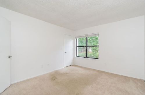 2015 Huntingdon Chase, Atlanta GA 30350-4938 exterior