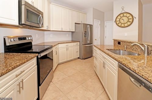 88 Henning Ter, Parsippany NJ 07834-3716 exterior