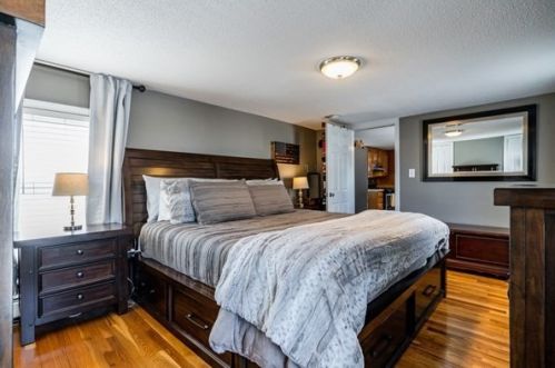 18 Hingston St, Peabody MA 01960-5825 exterior