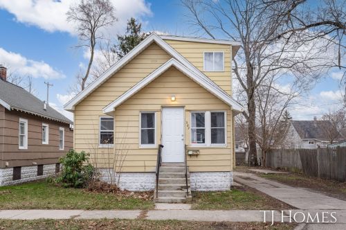 967 Emerson Ave, Meskegon MI  49442-5131 exterior