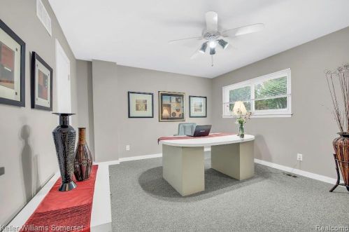 737 Kirts Blvd, Troy MI 48084-4863 exterior