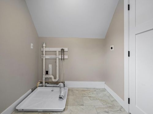 70 Stone St, Concord NH  03301-2765 exterior