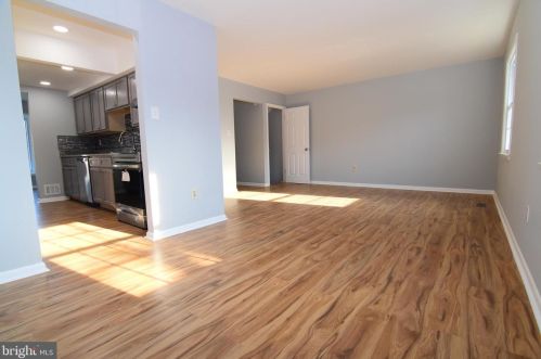 6439 Patience Ct, Alexandria VA 22315-3443 exterior