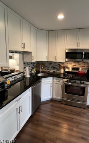 85 Quince Ct, Trenton NJ  08648-4806 exterior