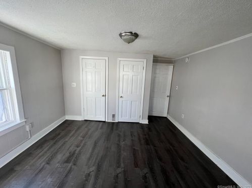 16 Lafayette St, Derby CT 06418-1706 exterior