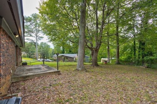 1004 Forrest Dr, Atlanta GA 30354-2514 exterior