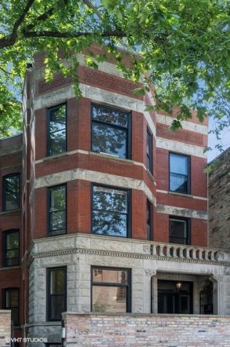 159 Burton Pl, Chicago, IL 60610-1309