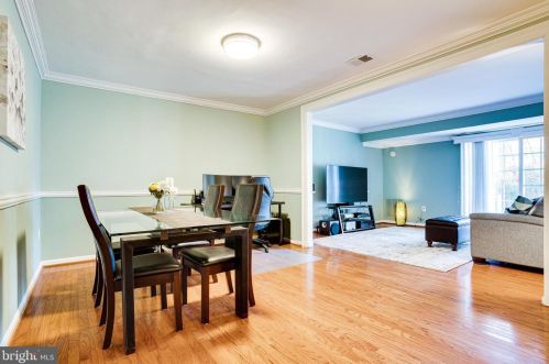 5674 Independence Cir, Alexandria VA 22312-2663 exterior