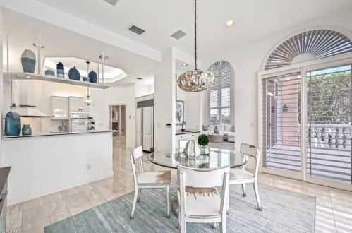 30 Casa Mar Ln, Naples FL 34103-3685 exterior