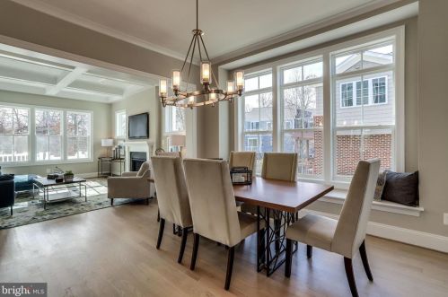 2733 1 St, Arlington VA 22203-2639 exterior