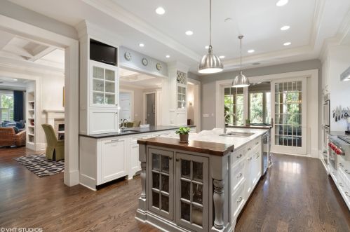 6852 Tonty Ave, Chicago IL 60646-1338 exterior