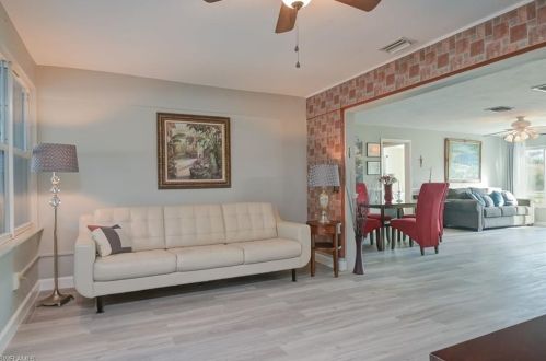 805 97 Ave, Naples FL 34108-2284 exterior