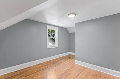 4305 Farwell Ave, Milwaukee WI  53211-1758 exterior