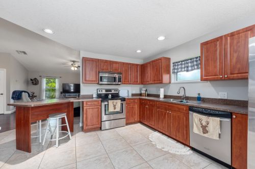 6300 Floyd Johnson Rd, Fort Pierce FL 34947-1563 exterior