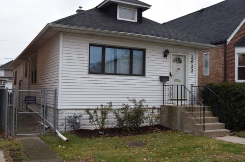 2022 72nd Ct, Chicago, IL 60707-3101