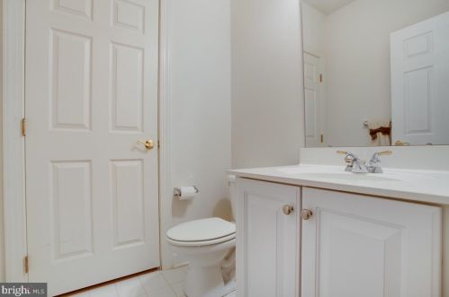 16803 Blue Indigo Ct, Accokeek MD 20607-3484 exterior