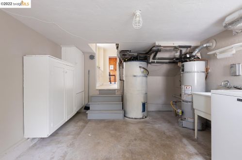 717 Adams, Berkeley CA 94706-1140 exterior